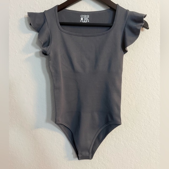 OQQ Gray Ruffled Flutter Sleeve Ribbed Bodysuit - Picture 1 of 7